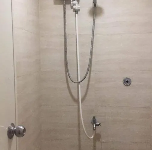 Unit In Mabolo Garden Flats Aparthotel
